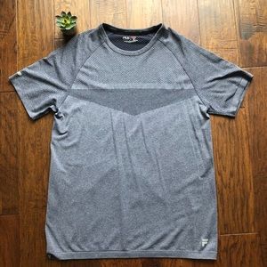 FILA SPORT☀️MENS GO THE DISTANCE PERFORMANCE SHIRT